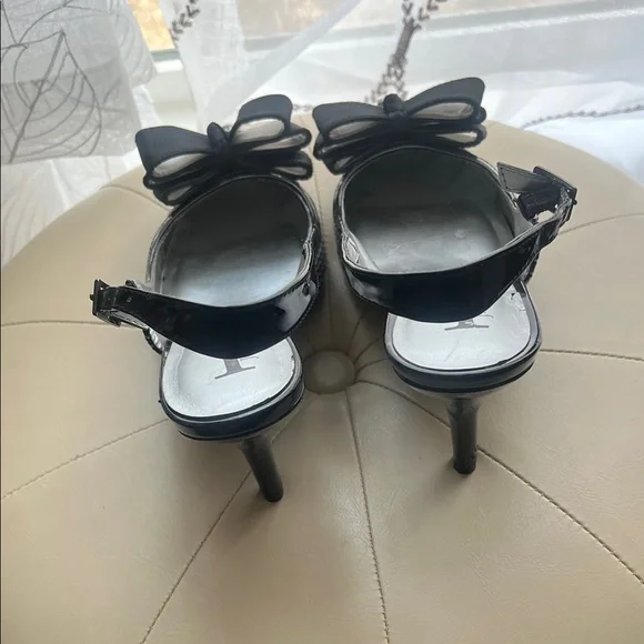 J.Renee Houndstooth Black Slingback Heels - Picture 4 of 7